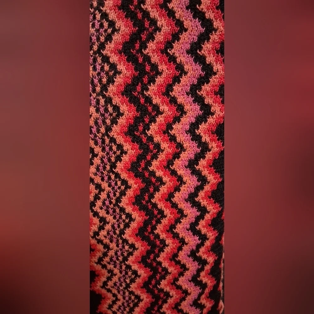 EUC Missoni Pink & Black Zigzag Wool Casual Everyday Winter Blanket Scarf Wrap
